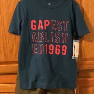 New with tags gap two piece boys shorts set size 6/7